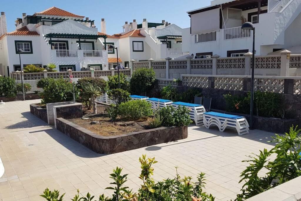 Private Apartment With Roof Terrace Arona  Exterior photo