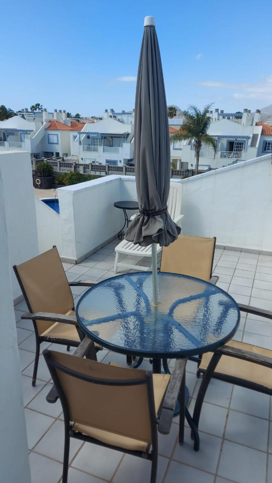 Private Apartment With Roof Terrace Arona  Exterior photo
